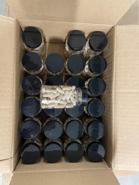 Alternative view of 24 piluliers de 60 gélules de maca